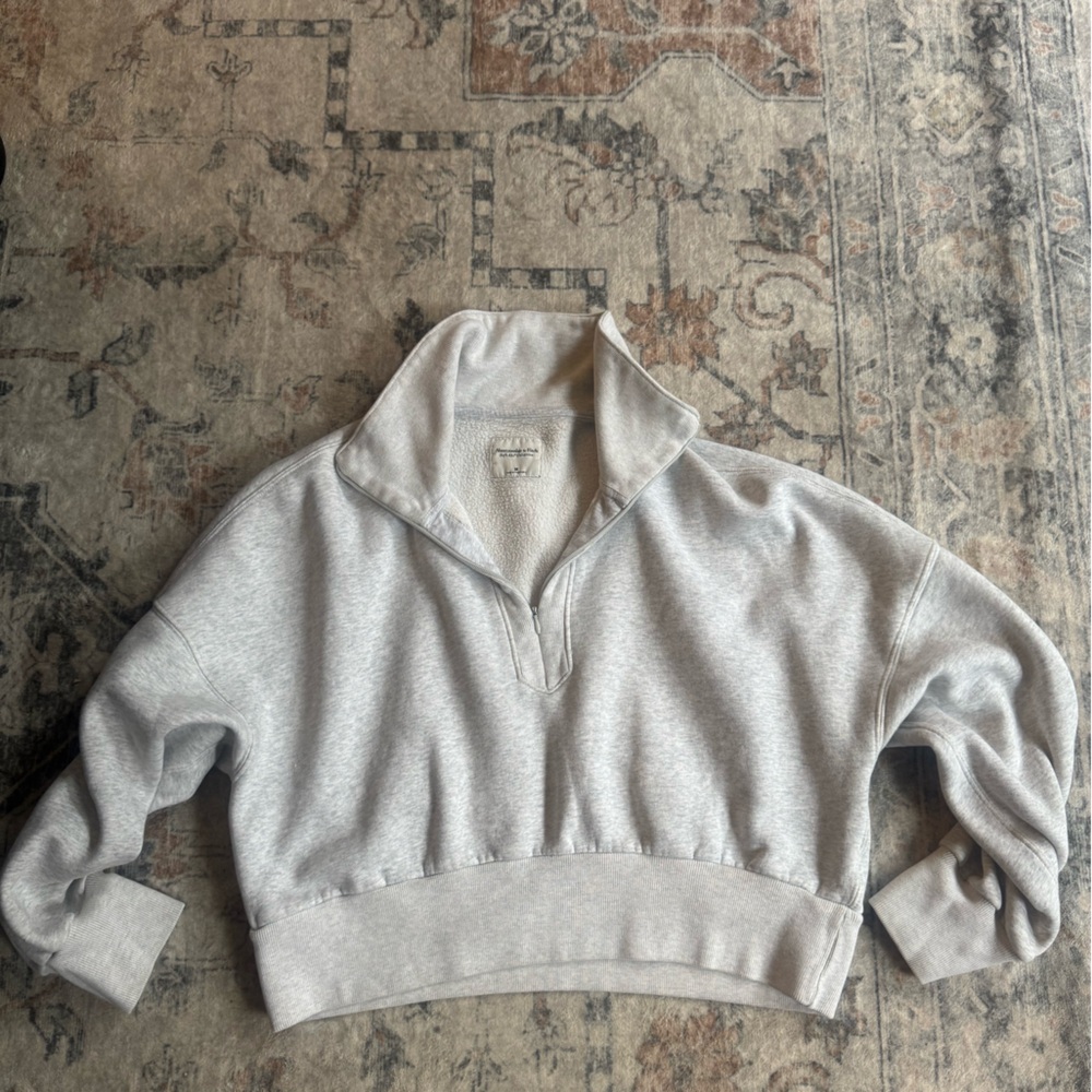 Abercrombie & Fitch Sunday Light Gray Quarter Zip